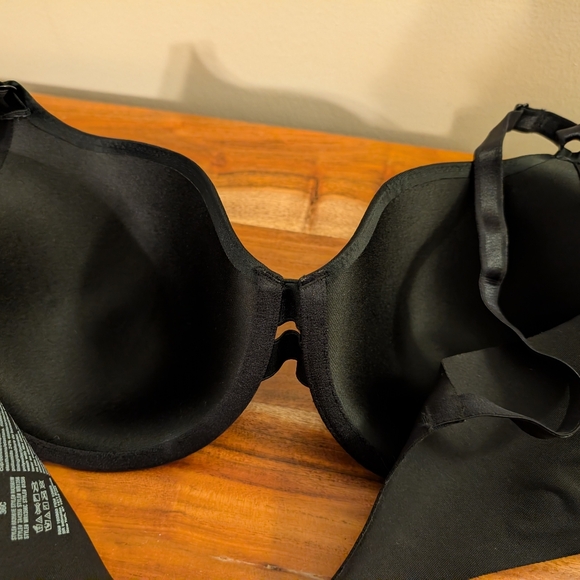 Warners Blissful Benefits Bra Black Smoothing Underwired Lightly Lined 36C NWOT - Picture 3 of 4